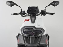 Tampang Unik Keeway Fact X: Desain Radikal, Wajah Asimetris
