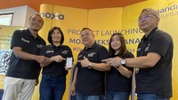 Alex Widi Kristiono selaku Direktur Operations Mandiri Sekuritas, Theodora V. N. Manik selaku Direktur Retail Mandiri Sekuritas, Lim Lizal selaku CEO Moxa, Selly Meilania selaku Direktur Moxa, dan Handoko Lim selaku Direktur Astra Financial hadir meresmikan Product Moxa Reksa Dana. 