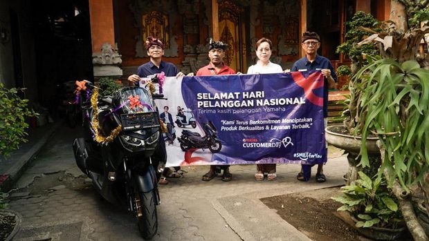 Konsumen asal Bali mendapatkan special delivery All New Nmax 155 Connected