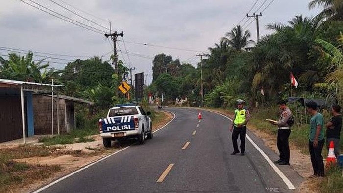 lokasi tabrak lari di Jalan Raya Pangkalpinang-Mentok tepatnya di Desa Ibul. (Foto/Dok Polsek Simpangteritip)