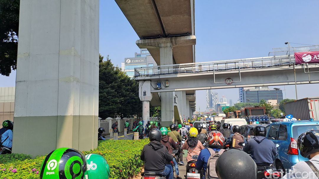 Macet di Jl MT Haryono pada 6 September 2023