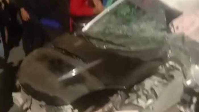 Mobil Honda Brio mengalami kecelakaan tunggal di Jalan Boulevard menewaskan sejoli. Dokumen Istimewa