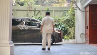 Ia bersiap untuk menyambut Putri presiden ke-4 RI Abdurrahman Wahid (Gus Dur) Yenny Wahid.