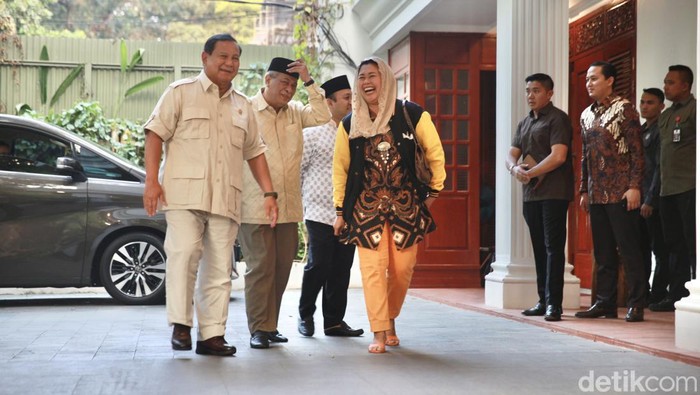 Momen Prabowo Bertemu dengan Yenny Wahid