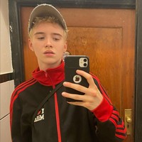 Baru pada 2020, Morgan secara terbuka mengumumkan bahwa dirinya adalah seorang transgender. Dia pun sempat vakum dari dunia hiburan yang membesarkan namanya. Foto: Dok. Netflix, Instagram/@morganlogoff