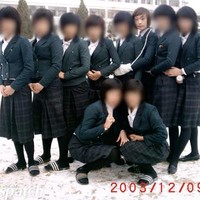 Aktris 34 tahun itu mengaku pernah menjadi bagian dari geng bully tersebut. Namun Kim Hieora membantah jika Big Sangji adalah kelompok berisi penindas.Foto: dok. Dispatch