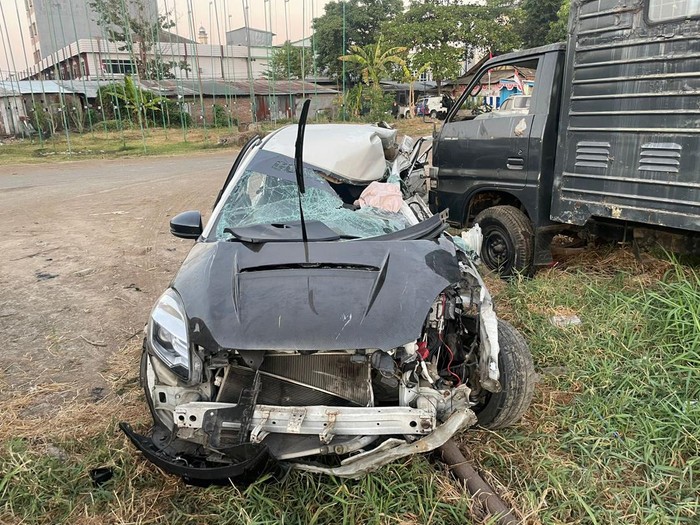 Penampakan Honda Brio kecelakaan tunggal tewaskan sejoli di Makassar. Dokumen Istimewa