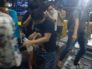 Polisi Kembali Tangkap 42 WN China Jaringan Love Scamming di Batam
