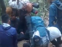 Viral Pendaki Cedera Dievakuasi Mandiri Tanpa Dibantu Petugas TNGGP