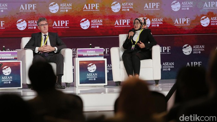 Pertamina Beberkan 6 Subholding di Forum AIPF Direktur Keuangan Pertamina Emma Sri Martini hadiri ASEAN-Indo Pacific Forum (AIPF). Menurutnya Pertamina membentuk 6 Subholding.