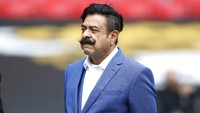 Selain itu, Khan juga memiliki Jacksonville Jaguars NFL yang dibeli pada tahun 2012 dan Fulham Inggris yang dibeli pada tahun 2013. (AP Photo/Steve Luciano)