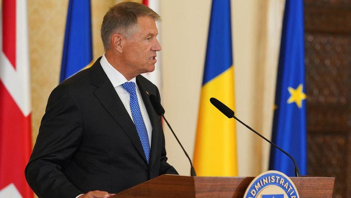 Romanias President Klaus Iohannis attends official welcome ceremony at Cotroceni Palace, in Bucharest, Romania, June 2, 2023. REUTERS/Andreea Campeanu