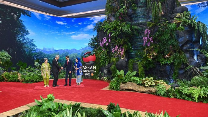 Saat Jokowi sambut kepala negara di JCC, Jakarta.