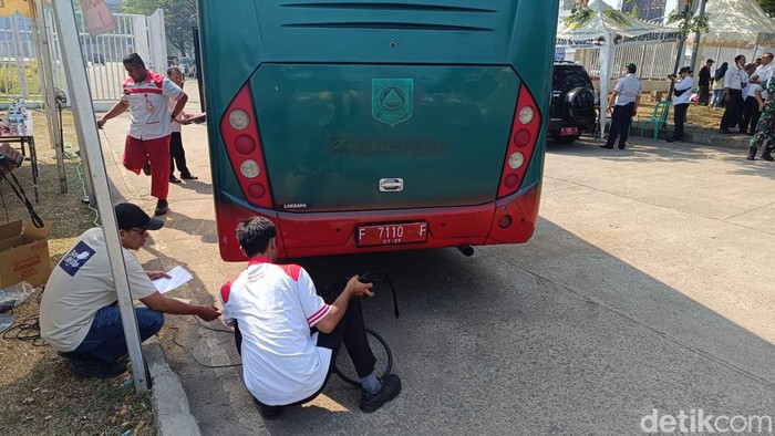 Uji emisi kendaraan dinas Pemkab Bogor