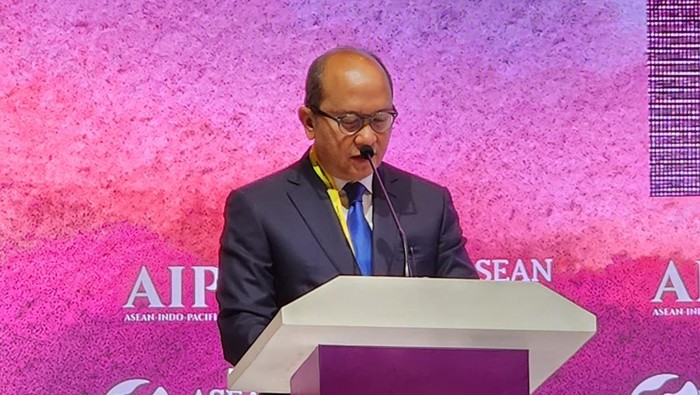 Wakil Menteri BUMN Rosan Perkasa Roeslani berbicara soal transformasi keuangan digital di ASEAN Indo-Pacific Forum (AIPF) 2023 di Jakarta, Rabu (6/9/2023).