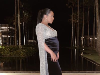 8 Potret Terbaru Angel Pieters yang Sedang Hamil, Gelar Gender Reveal