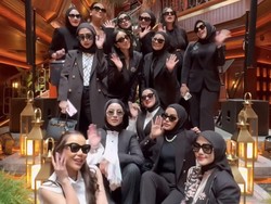 10 Foto Viral Gaya Member Arisan Lady Boss Indonesia, Bawa Tas Emas Rp 1 M