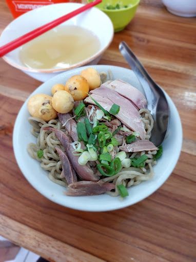 Di Gading Serpong Ada Bakmi Topping Ayam Kampung Di 5 Tempat