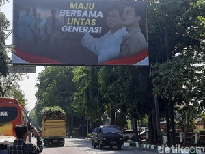 Baliho Prabowo-Gibran Maju Bersama Lintas Generasi Muncul di Pati