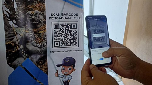 Kode batang pengaduan LPJU yang disediakan Dishub Tabanan. (chairul amri simabur/detikBali)