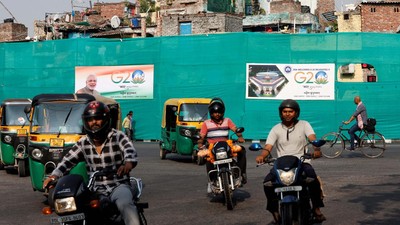 Jelang KTT G20, Kawasan Kumuh di New Delhi Ditutupi Kain
