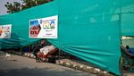 Jelang KTT G20, Kawasan Kumuh di New Delhi Ditutupi Kain