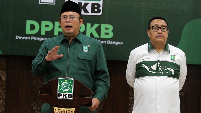 Jelang Pemilu 2024, PKB Gelar Tour de Wali Songo Partai Kebangkitan Bangsa (PKB) menggelar ziarah ke makam Wali Songo dalam rangka menghadapi Pemilu 2024. Acara itu bertajuk Tour de Wali Songo.