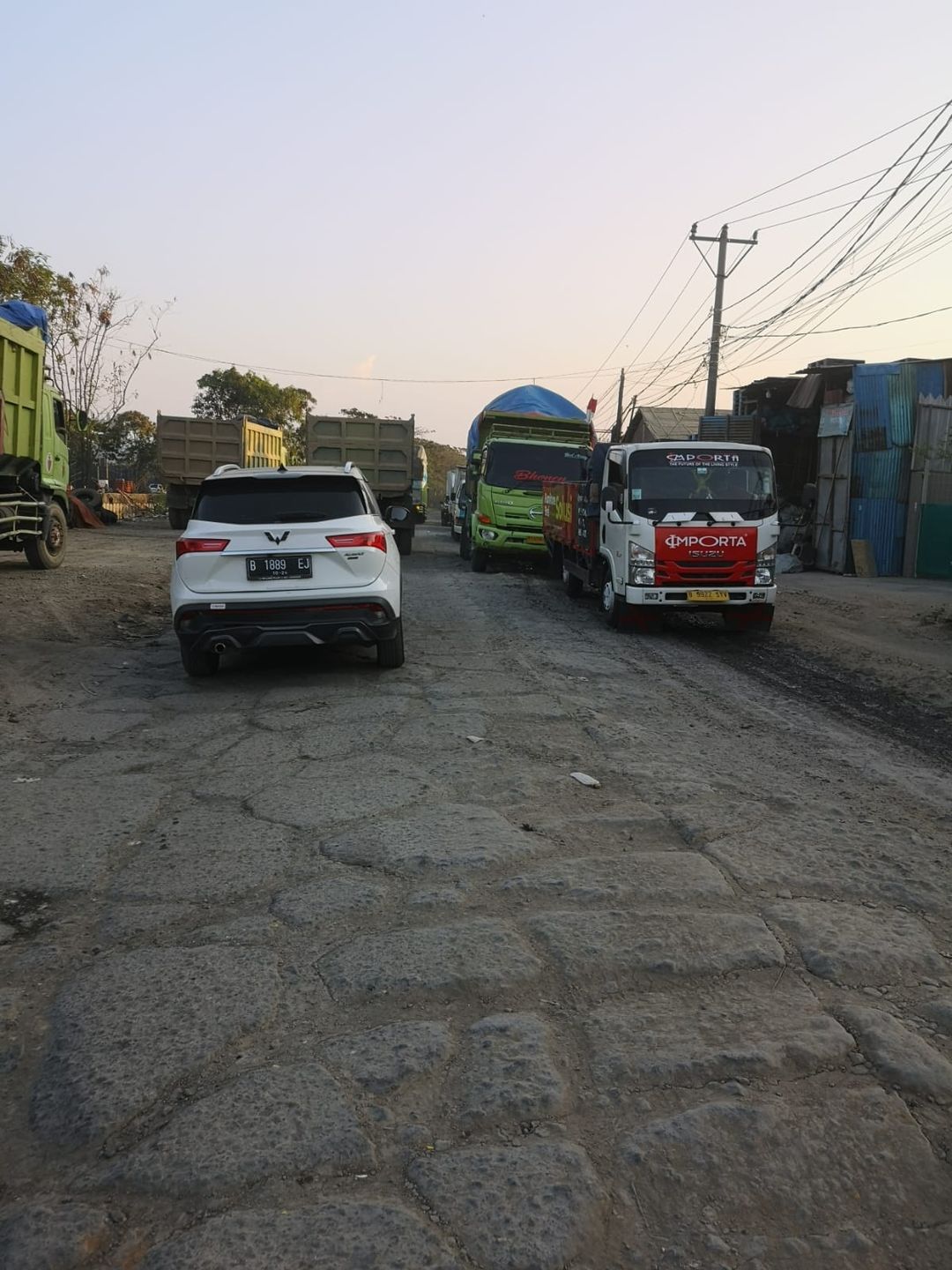 Jl Raya Perancis, Kota Tangerang. (Warga bernama Agus)