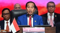 Presiden Jokowi memberikan sambutan dalam pembukaan KTT Asia Timur yang merupakan rangkaian KTT ke-43 ASEAN di JCC, Senayan, Jakarta, Kamis (7/9/2023).   