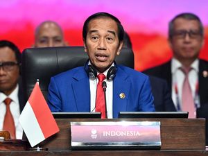 Jokowi Tekankan Tak Ciptakan Perang Baru di Depan Rusia-AS