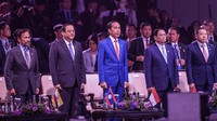 Jokowi mengajak para pemimpin negara ASEAN dan mitra terus memperkuat kolaborasi untuk ASEAN yang damai dan makmur. Dia mengatakan dunia harus menjadi tempat yang lebih baik untuk semua. Media Center KTT ASEAN 2023/Galih Pradipta.  