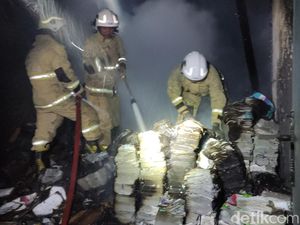 Gudang Buku di Padurungan Semarang Ludes Terbakar