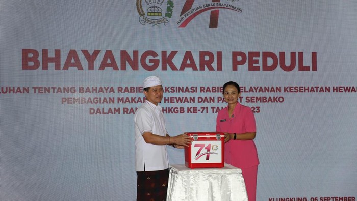 Ketua Umum Bhayangkari Juliati Sigit Prabowo