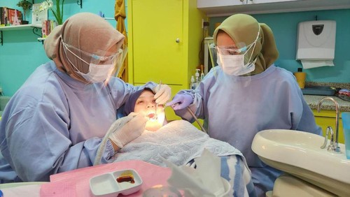 Klinik Gigi Daengtisia Makassar