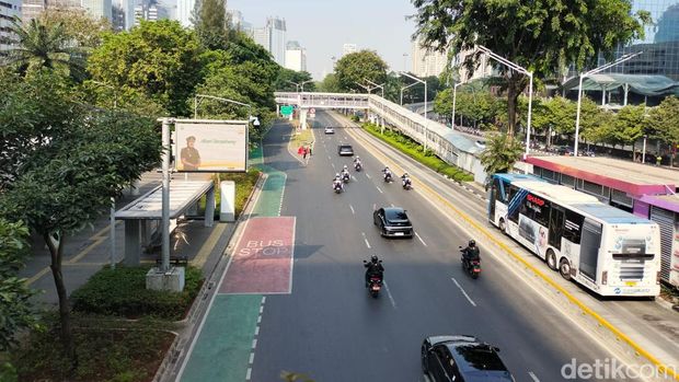 Kondisi lalu lintas di Jalan Jenderal Sudirman, Jakpus