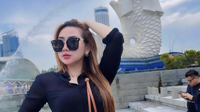 Potret Liburan Luluk Nuril, Seleb TikTok Istri Polisi yang Viral Bergaya Hedon
