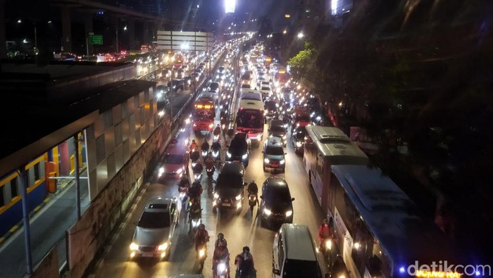 Kemacetan Mengular di Jakarta pada Jam Pulang Kerja