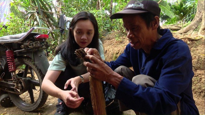 Mari bantu Eman, pria tunanetra yang jadi tulang punggung keluarga