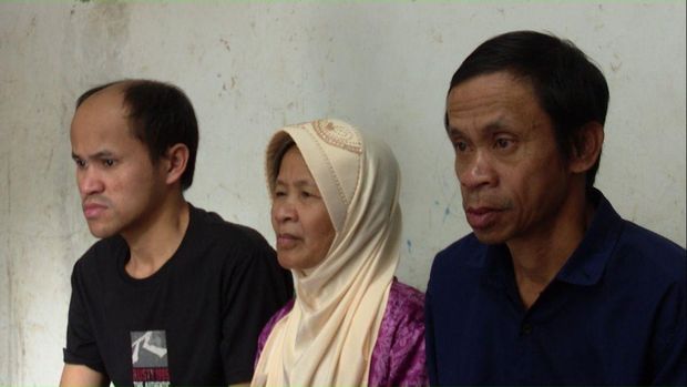 Eman bersama keluarga