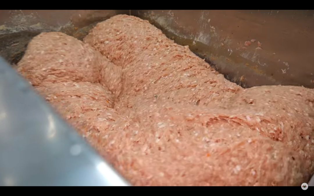 Pabrik Steak Ayam di Korea Ini Dipuji Netizen Karena Bersih dan Higienis