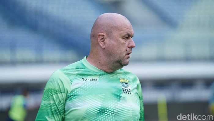 Pelatih Persib Bandung Bojan Hodak