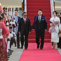 Kecantikan Ibu Negara Korea Selatan, Kim Keon Hee viral menjadi perbincangan sejak menghadiri G20 Indonesia 2022 di Bali. Kini Kim Keon Hee kembali mendampingi suaminya, Presiden Yoon Suk Yeol untuk menyukseskan KTT ke-43 ASEAN di Jakarta.Foto: dok. Sekretariat Kabinet RI