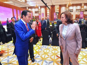 Wapres AS Kamala Harris Pamit ke Jokowi Usai Hadiri KTT Asia Timur