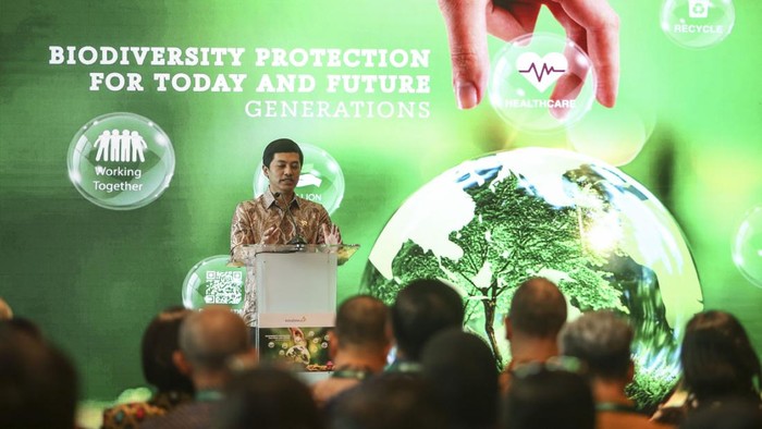 Agenda Indonesia Sustainability Forum (ISF) 2023 dengan topik “Mengembalikan Keanekaragaman Hayati dan Mendorong Transisi Menuju Sektor Kesehatan yang Berkelanjutan untuk Kesehatan Bumi dan Manusia”, di Park Hyatt, Kebon Sirih, Jakarta Pusat, Kamis (7/9/2023).