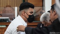 Pihak Shane akan pikir-pikir mengajukan banding.  