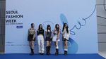 Terpesona Gaya NewJeans di Seoul Fashion Week 2023