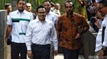 Tiba di KPK, Cak Imin Lambaikan Tangan ke Wartawan
