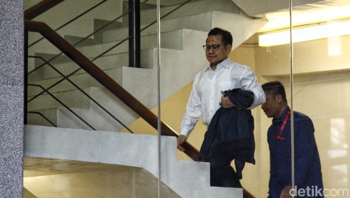 Muhaimin Iskandar atau Cak Imin tiba di gedung KPK. Dia memenuhi panggilan pemeriksaan sebagai saksi dalam kasus korupsi sistem proteksi TKI di Kemnaker.