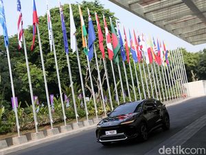 Toyota Kerahkan 79 Mobil bZ4X Untuk KTT ASEAN 2023