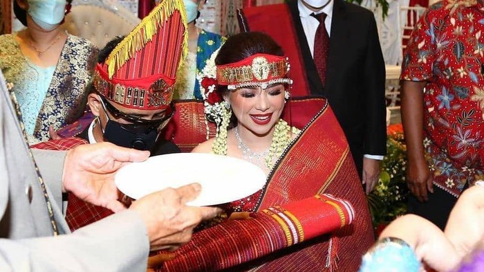Upacara Adat Sulang-sulang Pahompu